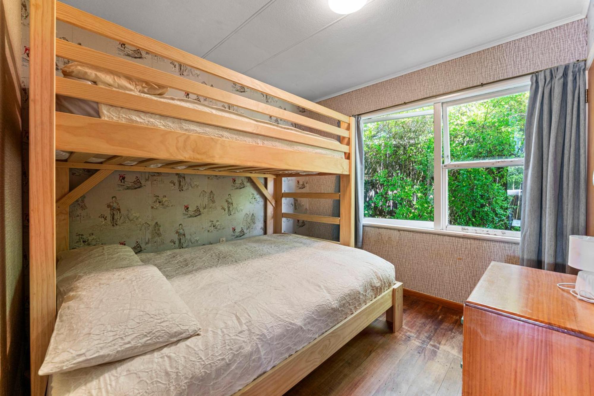 Lakeview Cottage - Rainbow Point Holiday Home Taupo Ngoại thất bức ảnh